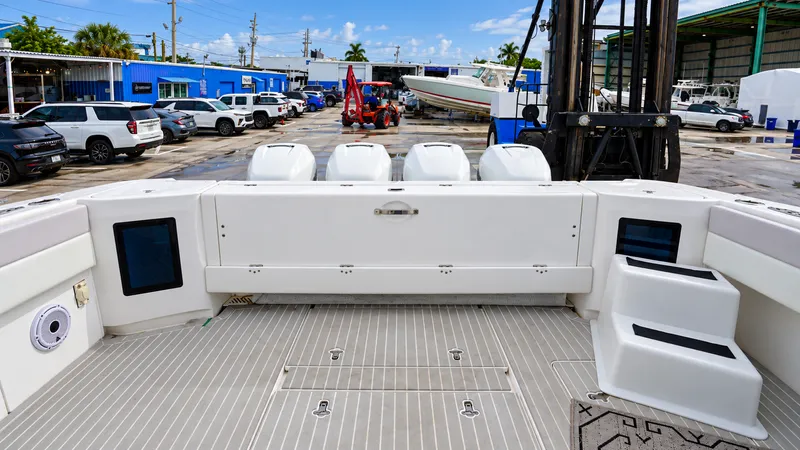 2022 Intrepid 475 Panacea