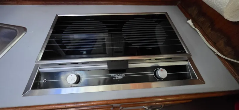 1988 Mediterranean 38 Convertable