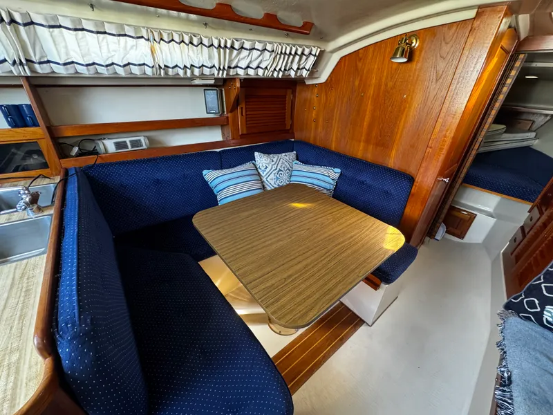1985 Catalina sloop