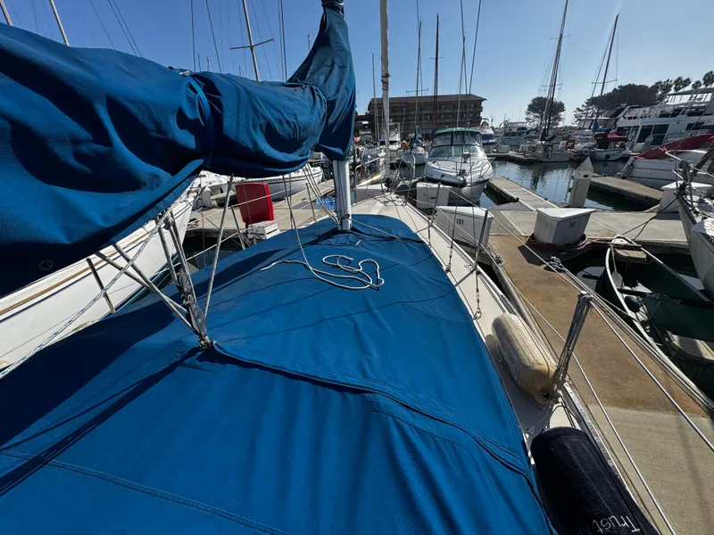 1985 Catalina sloop