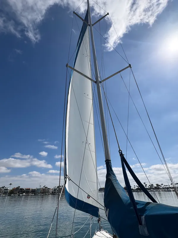 1986 Hunter 31 Sloop