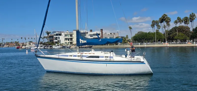 1986 Hunter 31 Sloop