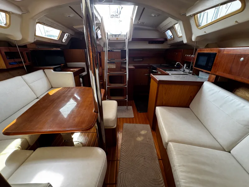 2000 Hunter Passage