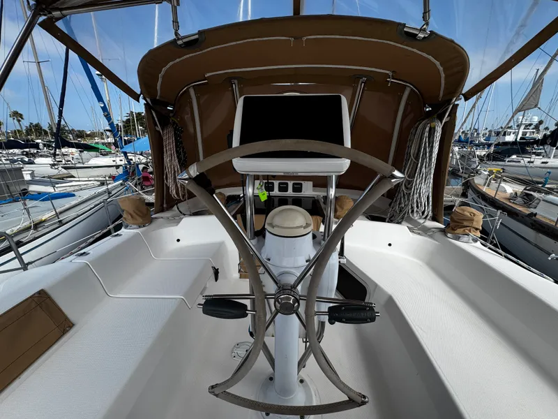 2000 Hunter Passage