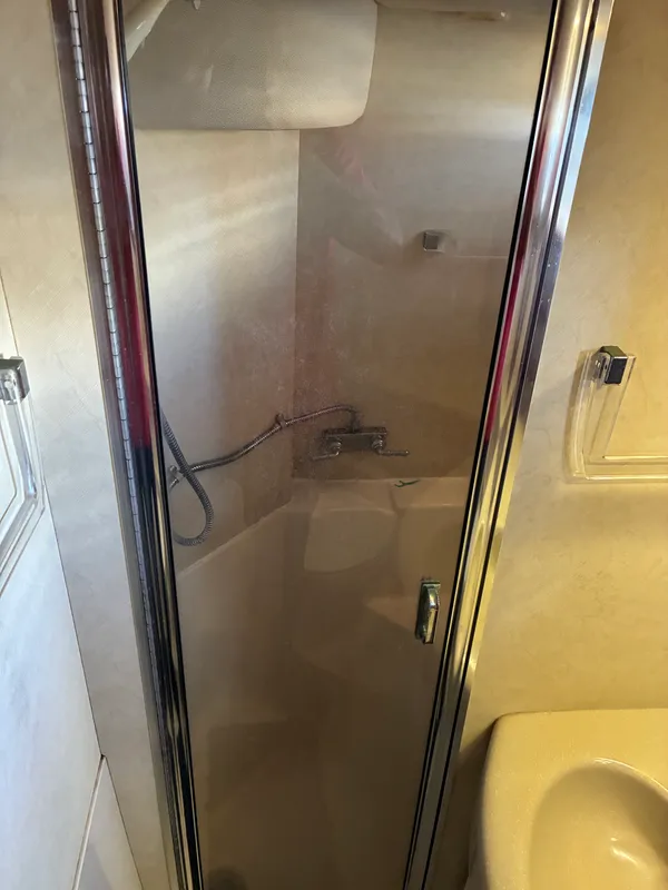 1994 Bayliner 4587