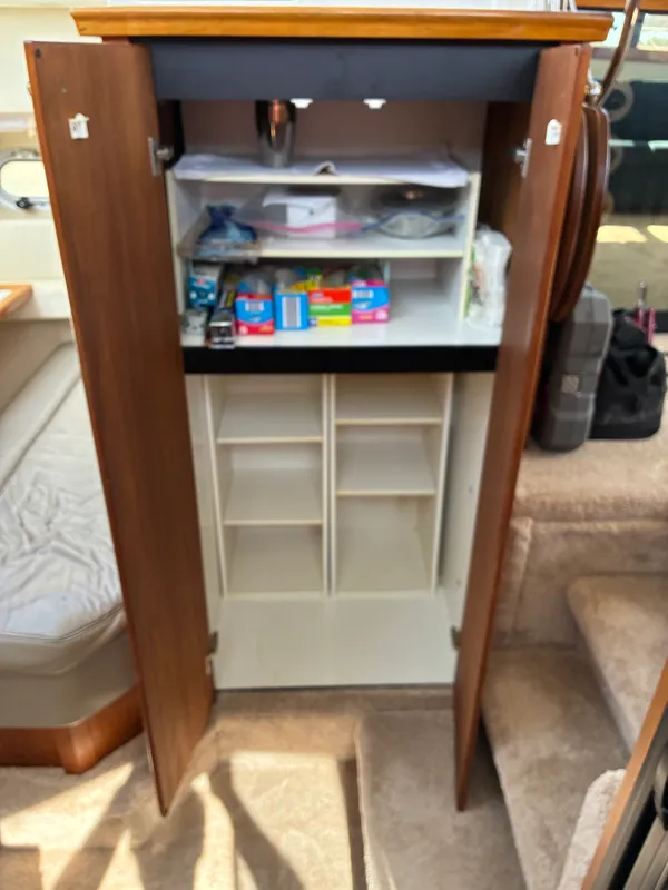 1994 Bayliner 4587