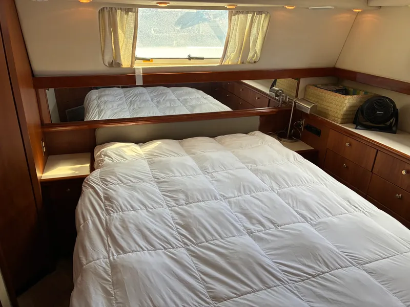 1994 Bayliner 4587