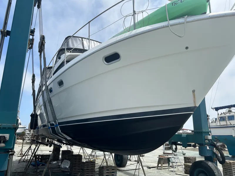 1994 Bayliner 4587