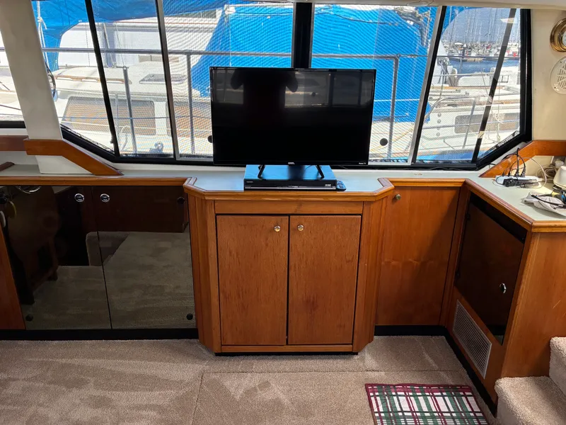 1994 Bayliner 4587
