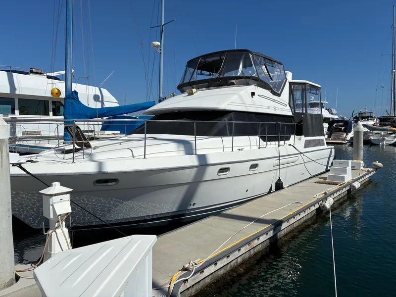 1994 Bayliner 4587