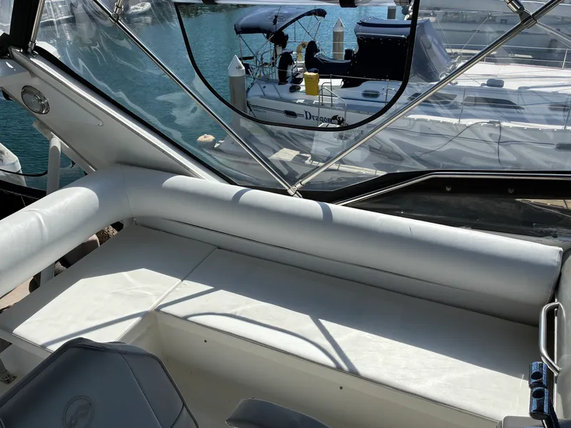 1994 Bayliner 4587