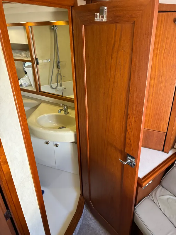 1994 Bayliner 4587