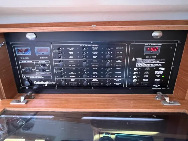 2010 Catalina 445