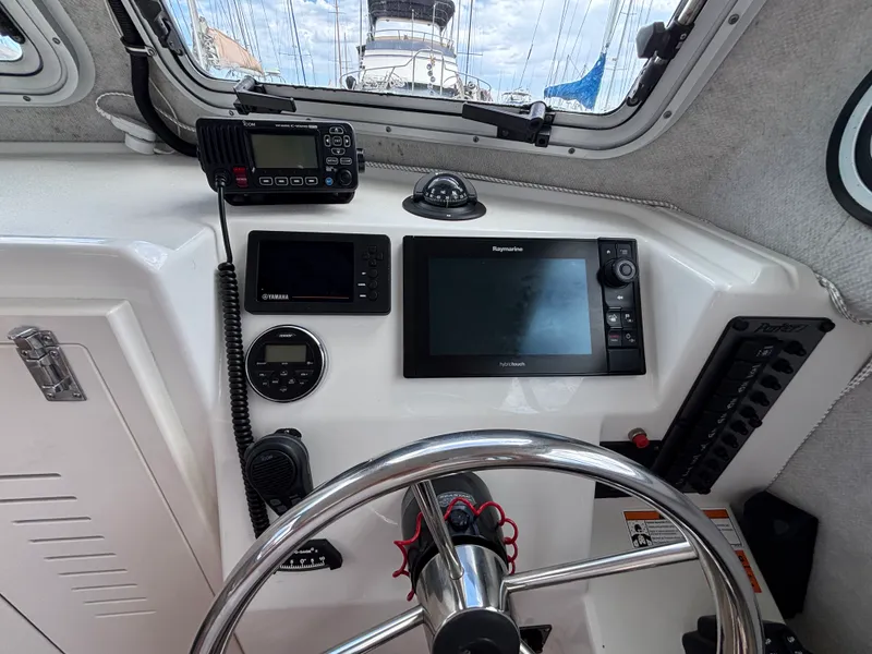 2017 Parker 2530