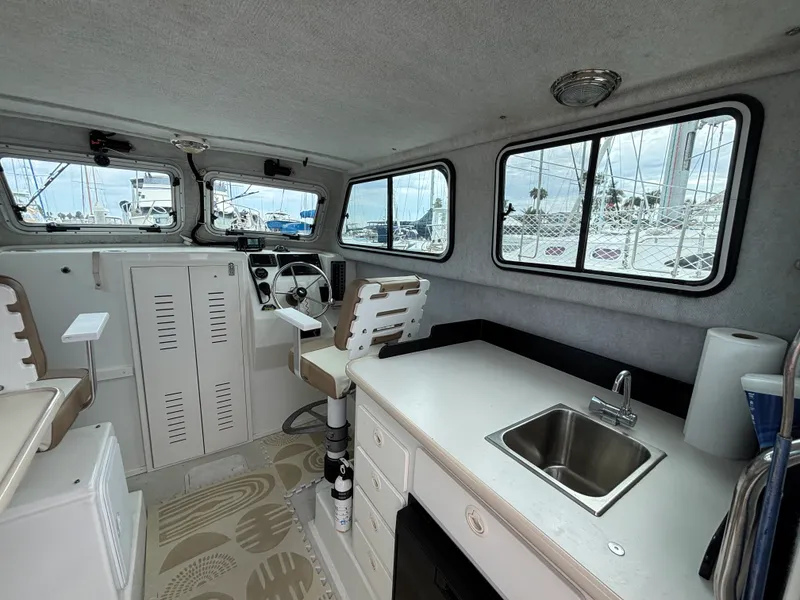2017 Parker 2530
