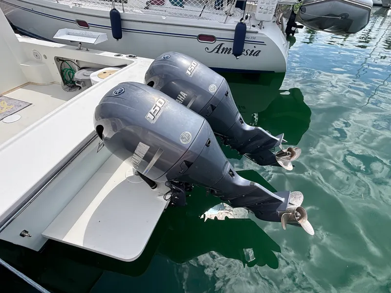 2017 Parker 2530