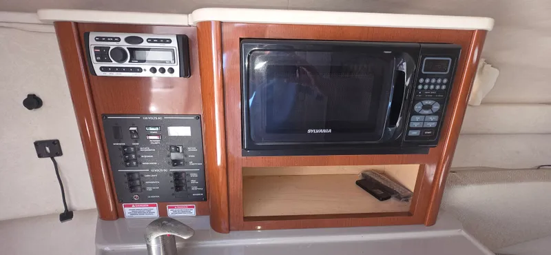 2008 Sea Ray 240 Sundancer
