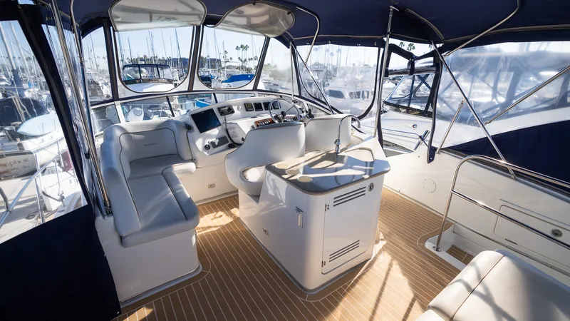 2017 Silverton Flybridge