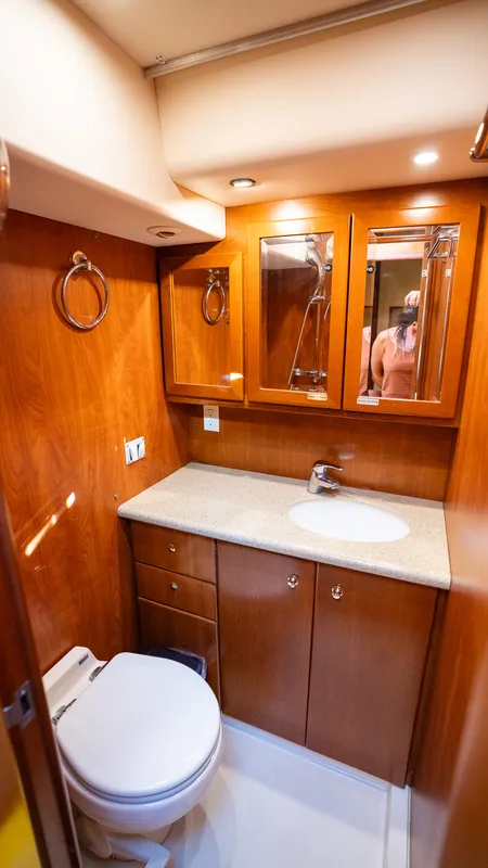 2017 Silverton Flybridge