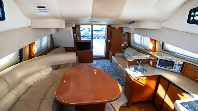 2017 Silverton Flybridge