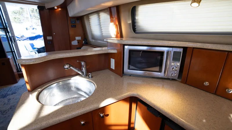 2017 Silverton Flybridge