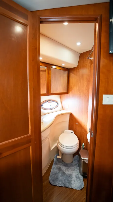 2017 Silverton Flybridge