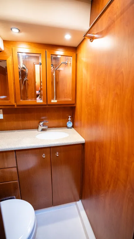 2017 Silverton Flybridge