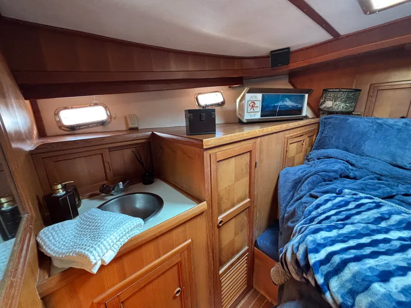 1987 Marine Trader