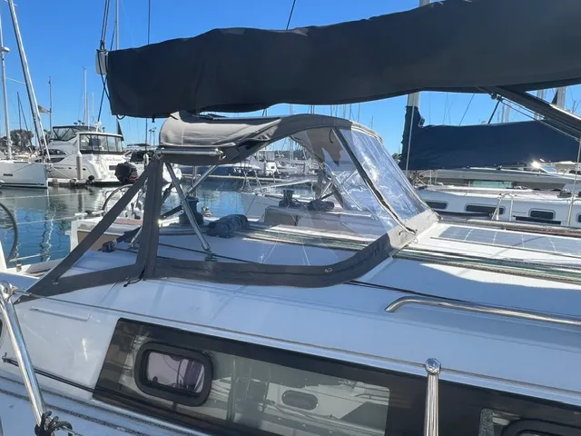 2024 Beneteau 381