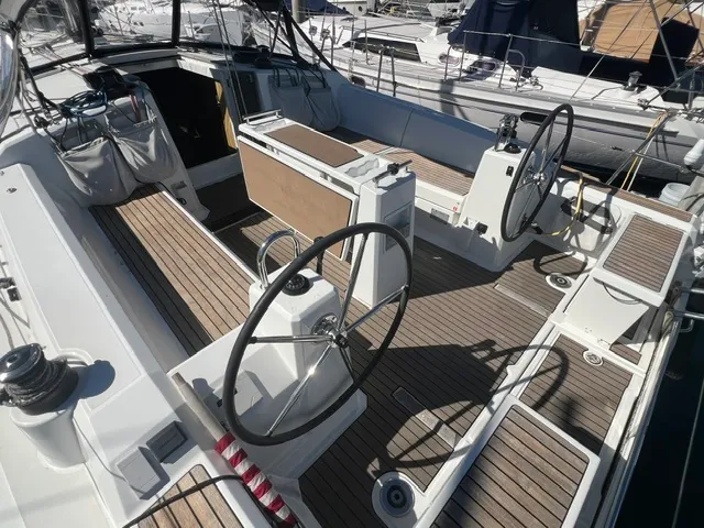 2024 Beneteau 381