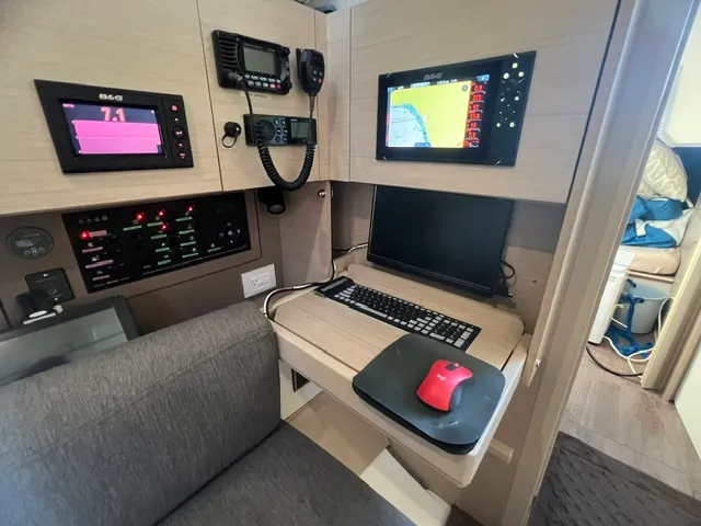 2024 Beneteau 381