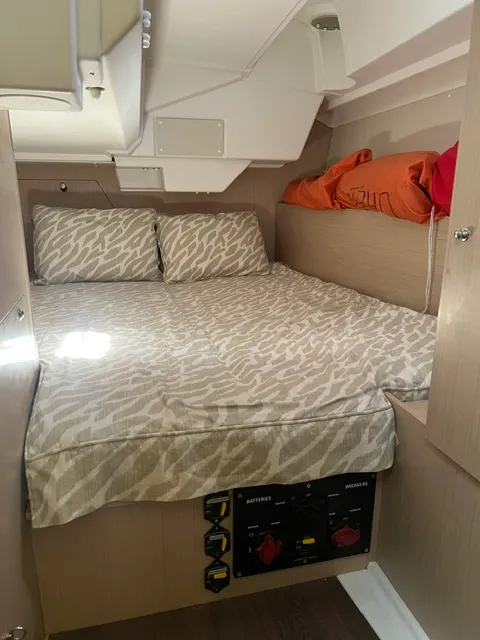 2024 Beneteau 381