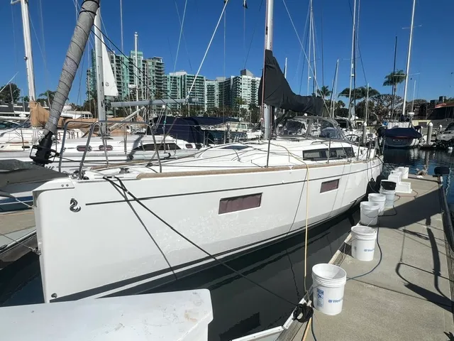 2024 Beneteau 381