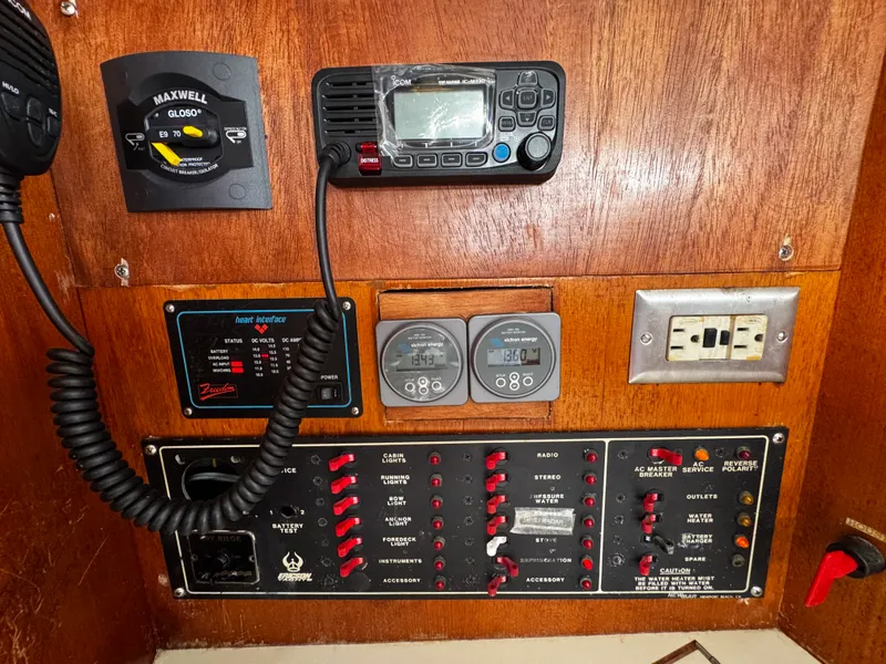 1987 Ericson 38-200