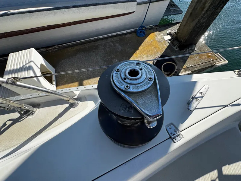 1987 Ericson 38-200