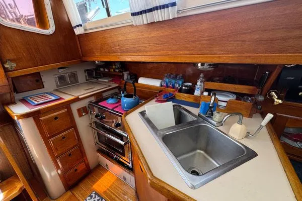 1989 Gulf Pilothouse