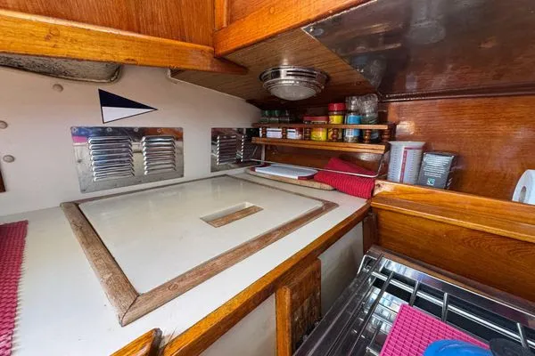 1989 Gulf Pilothouse