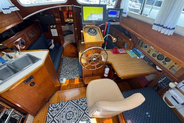 1989 Gulf Pilothouse