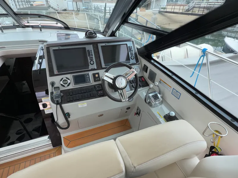 2012 Sea Ray 470 Sundancer