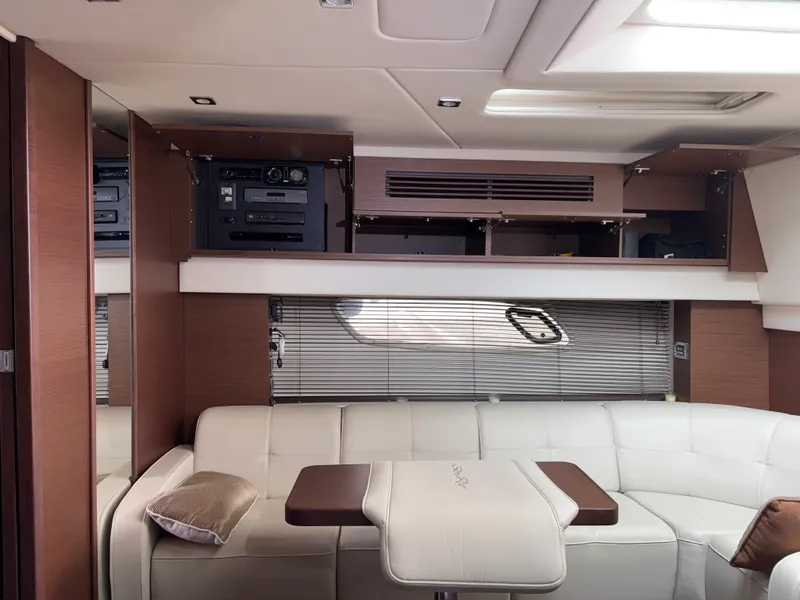 2012 Sea Ray 470 Sundancer