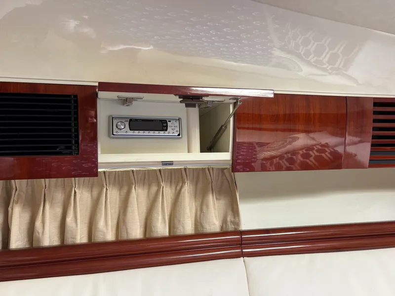 2004 Fairline Phantom