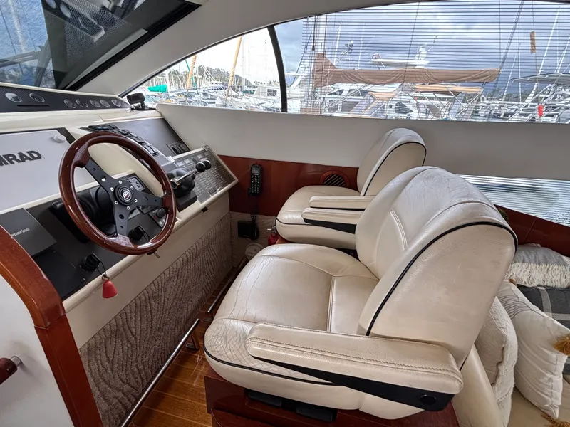 2004 Fairline Phantom