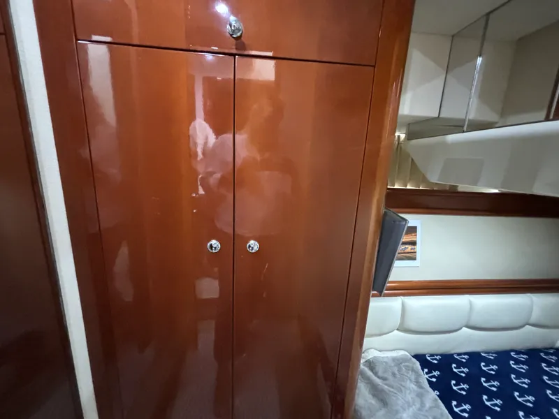 2004 Fairline Phantom