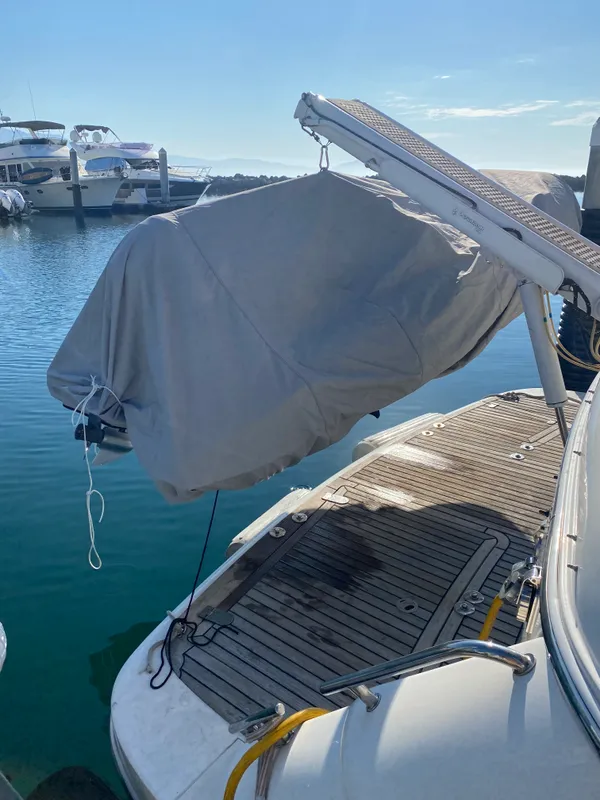 2004 Fairline Phantom