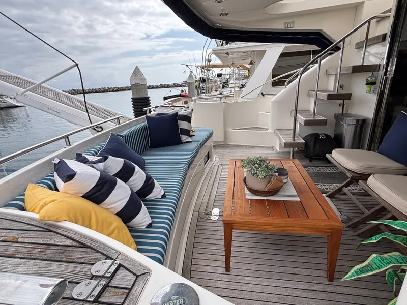 2004 Fairline Phantom
