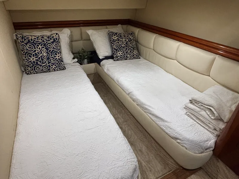 2004 Fairline Phantom