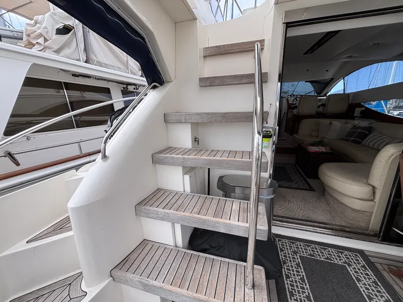 2004 Fairline Phantom